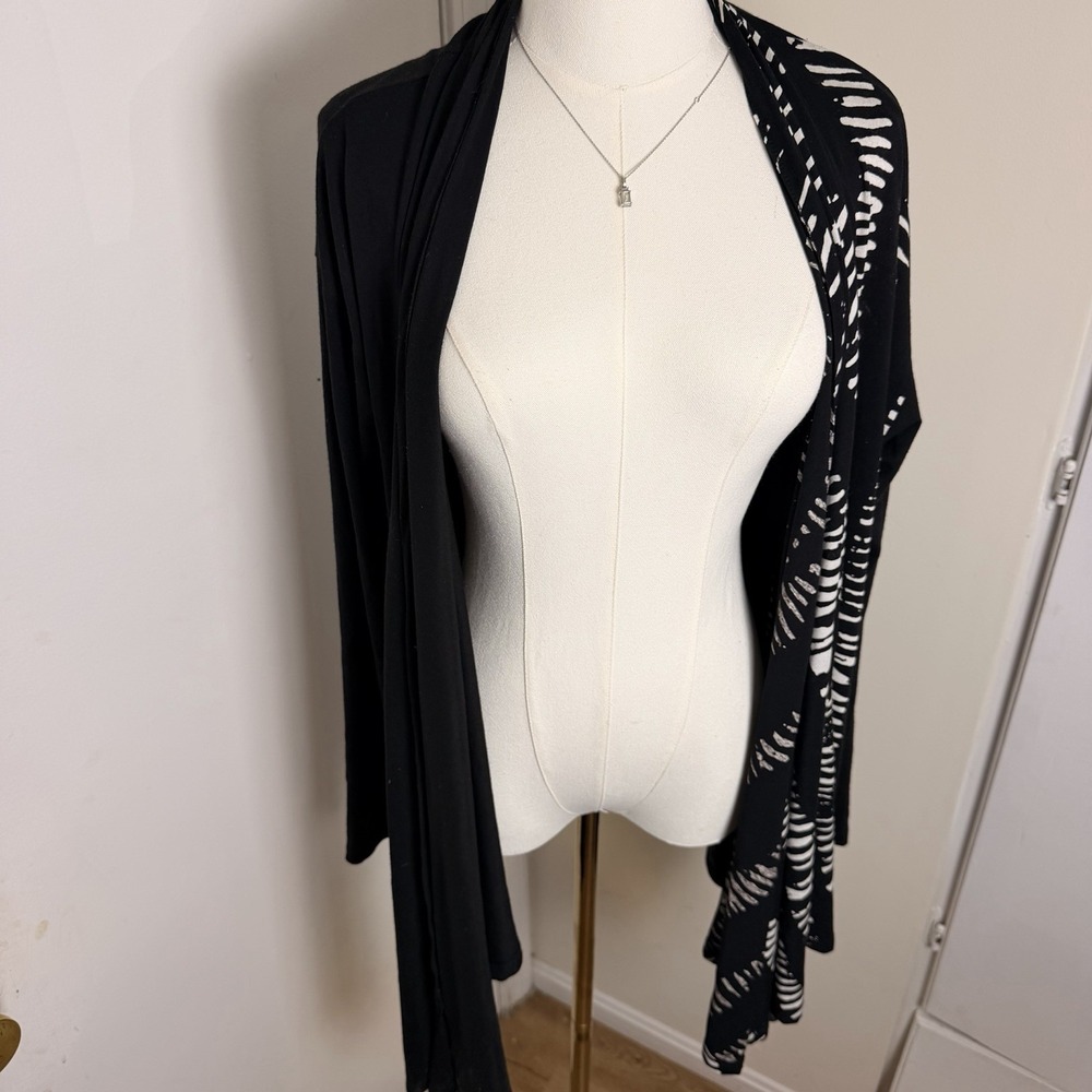 Ozai N Ku Womens Black Gray Abstract Open Front Cardigan Medium Artsy Lagenlook